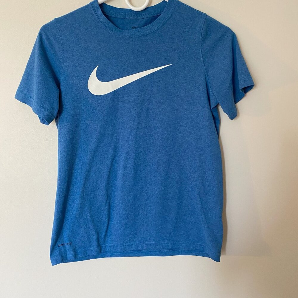 The Nike Tee Dri-Fit Boy's Size L